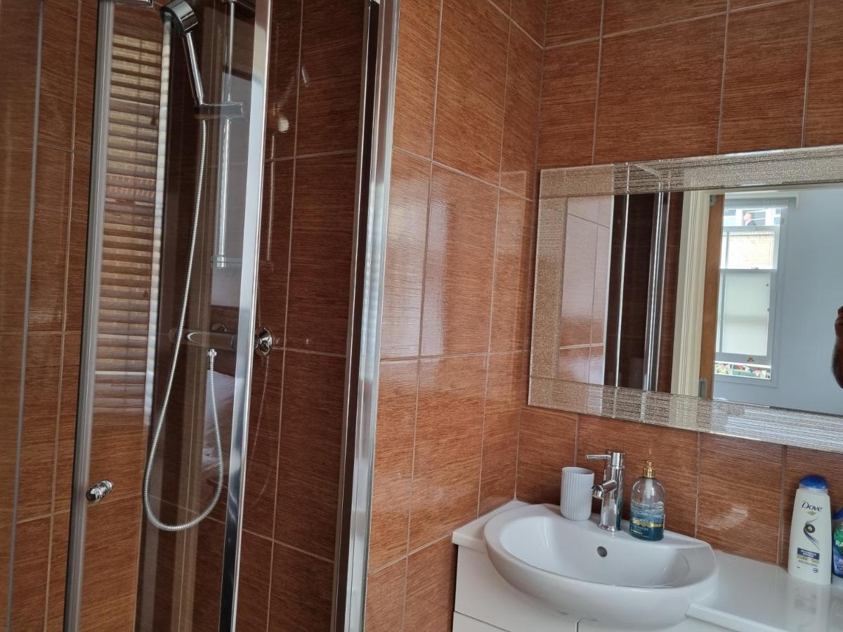 Апартаменты Stunning 2 Bed/2 Bath Flat In Waterloo, Лондон Экстерьер фото